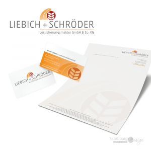 Darstellung von Visitenkarten und Briefpapier der Versicherungsmakler Liebich + Schröder