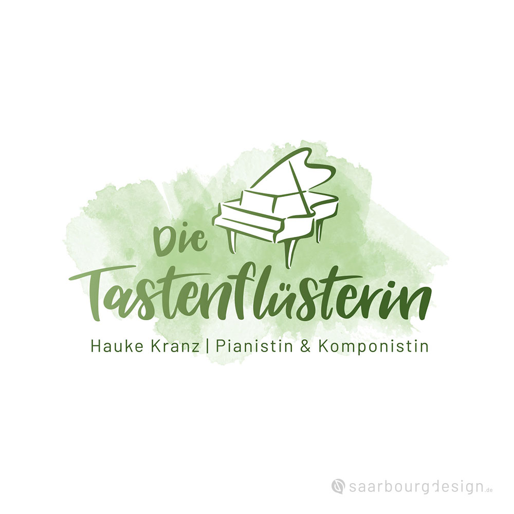 Handgezeichnetes Logodesign für die Tastenflüsterin mit Flügel und grünem Aquarellhintergrund